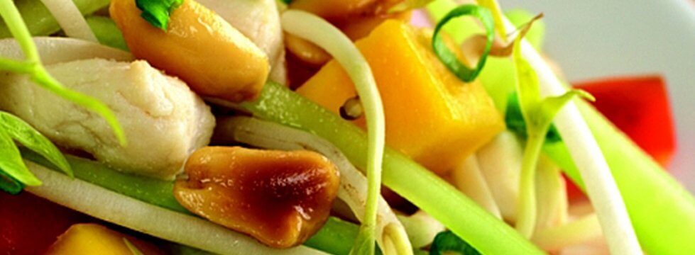 Σαλάτα με Νουντλς, Λαχανικά & Ξηρούς Καρπούς